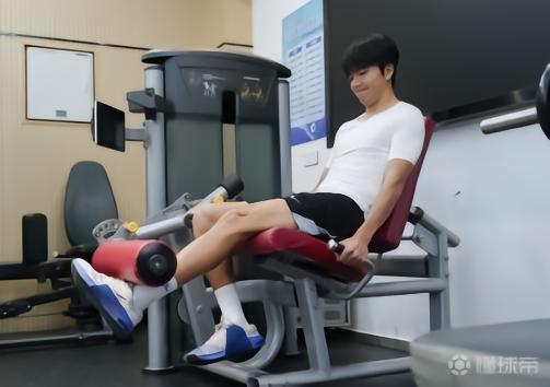 李镇全:已进行恢复性训练;希望兄弟们在U23国足顺顺利利